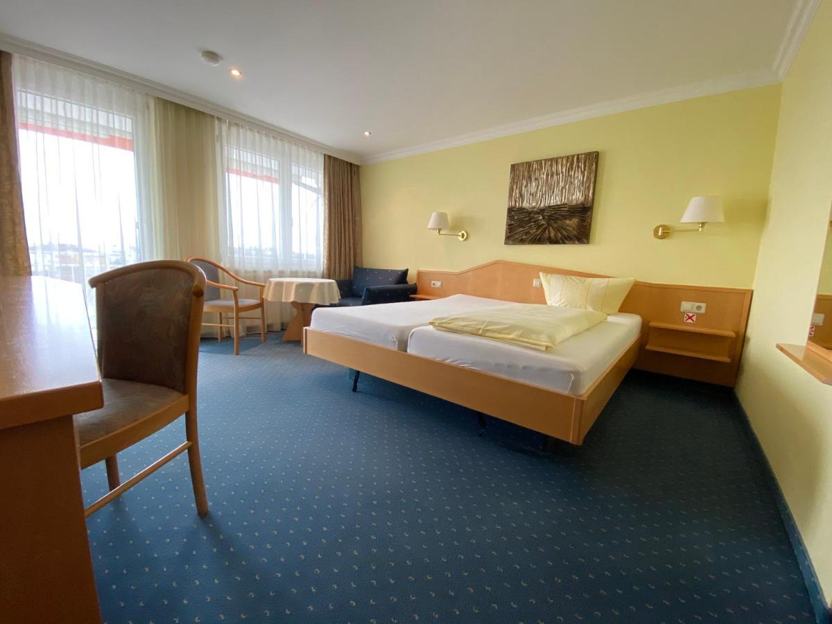 מיירסבורג Sporthotel Schoenblick מראה חיצוני תמונה